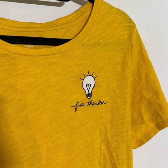 Old Navy every day short sleeve free thinker yellow T-shirt large casual tee - Picture 1 of 4